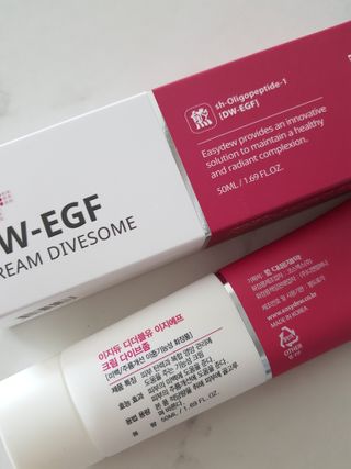 이지듀 DW-EGF 크림 다이브좀_콜라겐이 쏙쏙, 탄력피부로 다이빙 — 5점을 준 리뷰어가 2021년 2월 올린 사용 사진