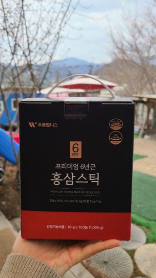 [푸름웰니스] 프리미엄 6년근 홍삼스틱 3mg x 100포 — 4점을 준 리뷰어가 2022년 3월 올린 사용 사진