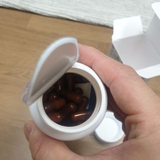 프리마인 홍삼의 강력한 에너지, 이제는 흡수율을 높인 최첨단 캡슐로 간편하게 초고속 충전하세요. — 4점을 준 리뷰어가 2022년 12월 올린 사용 사진