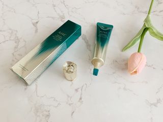 [NEW 탄력유턴 아이크림] AHC 유스 래스팅 리얼 아이크림 포 페이스 — 5점을 준 리뷰어가 2021년 3월 올린 사용 사진