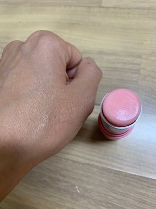스킨큐어 산다화 카멜리아 안티 링클 멀티밤 — 5점을 준 리뷰어가 2022년 10월 올린 사용 사진