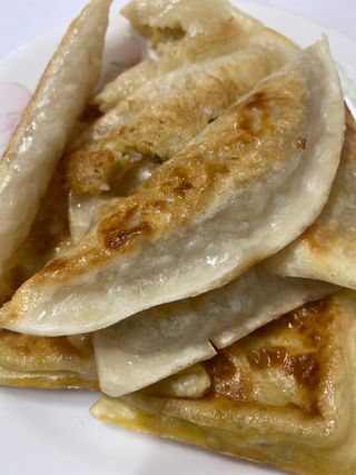 (주)성경순만두 곤약만두.콘치즈만두,삼각당면만두,당면 야끼만두,대구전통 납작만두,떡뽁이 매콤소스,달콤소스 — 5점을 준 리뷰어가 2023년 3월 올린 사용 사진