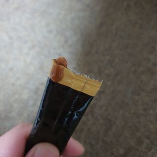 짜먹는 이지견과 짜먹는 이지아몬드, 짜먹는 이지허니피넛, 짜먹는 이지캐슈넛 각 10g X  10포 — 5점을 준 리뷰어가 2021년 2월 올린 사용 사진