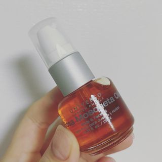 유니베르소 로즈힙 오일 15ml — 5점을 준 리뷰어가 2021년 6월 올린 사용 사진