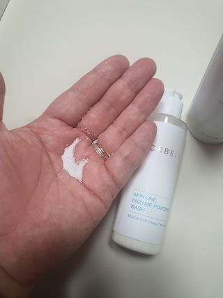 LIVE 포베리 올인원 엔자임 파우더 워시 + 토탈 솔루션 셀 에센스 미스트 — 4.5점을 준 리뷰어가 2022년 4월 올린 사용 사진