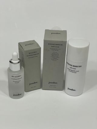주닥 미백+모공+보습+탄력을 한번에 해결. 올인원 앰플+크림 세트 — 4.5점을 준 리뷰어가 2022년 2월 올린 사용 사진