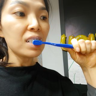 주식회사 클린디 [클린디] 찝찝한 칫솔은 이제 그만, 살균과 건조기능 칫솔살균건조기로 더욱 뽀송하게🦷 — 5점을 준 리뷰어가 2021년 12월 올린 사용 사진