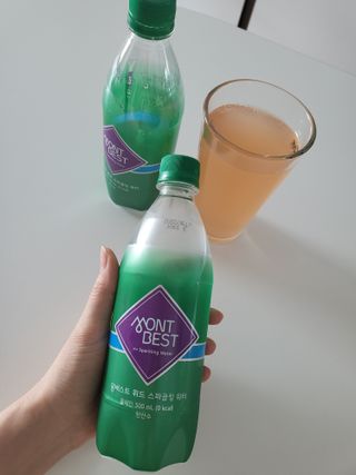 몽베스트 Montbest with Sparkling water Plain 20병 — 5점을 준 리뷰어가 2021년 11월 올린 사용 사진