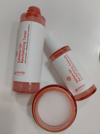 아이앤립 / EYENLIP 아이앤립 연어오일 리바이탈라이징 토너+앰플+크림 3종 세트 — 5점을 준 리뷰어가 2021년 5월 올린 사용 사진