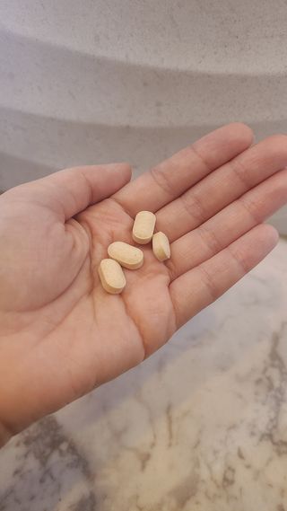 프리마인 평생 써야하는 관절의 건강을 위한 완벽설계 솔루션 관절n마디케어 플러스 120정 — 4.5점을 준 리뷰어가 2021년 10월 올린 사용 사진