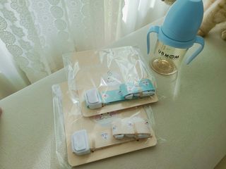 유비맘 젖병 빨대컵 다용도 홀더 1+1 _ 컬러 랜덤 발송 — 5점을 준 리뷰어가 2021년 1월 올린 사용 사진