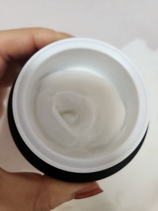 오투에니원 갈락토미세스 비타민 C 프리미엄 블랙스완 크림 50g — 5점을 준 리뷰어가 2023년 2월 올린 사용 사진