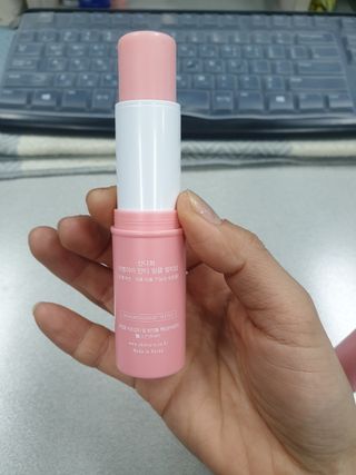 스킨큐어 산다화 카멜리아 안티 링클 멀티밤 — 4.5점을 준 리뷰어가 2023년 12월 올린 사용 사진