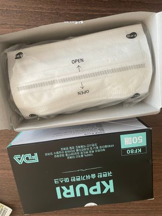 케이퓨리 KF80 덴탈 귀편한 숨쉬기편한 마스크 50매 — 5점을 준 리뷰어가 2022년 10월 올린 사용 사진