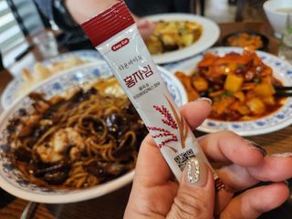 하루 1포로 콜레스테롤, 유산균, 고역가 소화효소까지 한번에 섭취! 다온바이오 홍자임 1개월분(30포) — 5점을 준 리뷰어가 2022년 11월 올린 사용 사진