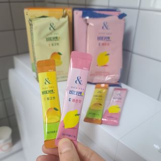 비타앤C 레몬맛, 망고맛 — 5점을 준 리뷰어가 2021년 5월 올린 사용 사진