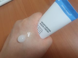 더마포레스트 모이스처라이징 아쿠아크림 / 수분크림 히알루론산 펩타이드 보습 미백 주름개선 — 5점을 준 리뷰어가 2021년 7월 올린 사용 사진