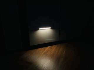 아카라 어두울 때만 켜지는 스마트 무선 센서등 — 4점을 준 리뷰어가 2021년 12월 올린 사용 사진