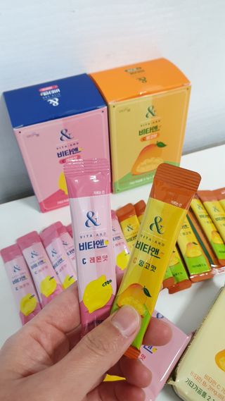 비타앤C 레몬맛, 망고맛 — 5점을 준 리뷰어가 2021년 4월 올린 사용 사진