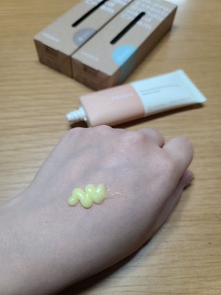 [후르디아] 끈적임 없는 착한성분 비건  핸드크림 3종 — 5점을 준 리뷰어가 2022년 10월 올린 사용 사진