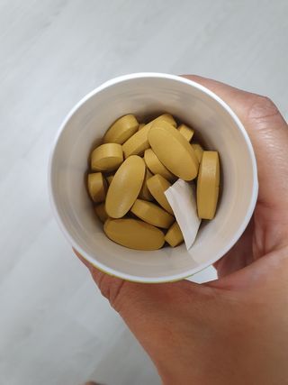 Swisse 스위스 고함량 밀크씨슬 35,000mg 60정 — 4.5점을 준 리뷰어가 2021년 11월 올린 사용 사진
