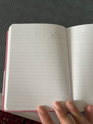 리훈 2024년 하고싶은말다이어리 만년형(위클리/데일리 중 택 1) — 5점을 준 리뷰어가 2023년 9월 올린 사용 사진