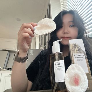 스킨1004 [SKIN1004] 마다가스카르 센텔라 라이트 클렌징 오일 200ml — 4점을 준 리뷰어가 2024년 7월 올린 사용 사진