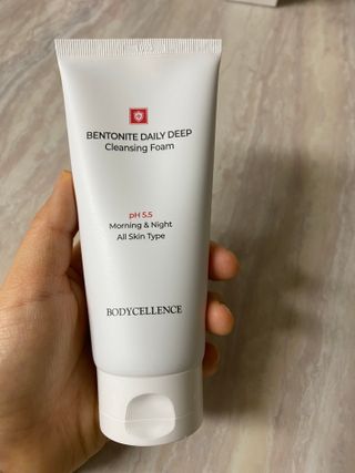 바디셀런스 벤토나이트 데일리 약산성 딥클렌징폼 120ml — 5점을 준 리뷰어가 2022년 1월 올린 사용 사진