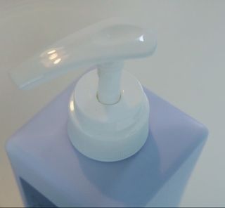 [과일나라] 바세린 모이스처 바디로션 1000ml 2종 — 5점을 준 리뷰어가 2021년 10월 올린 사용 사진
