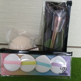 [툴앤썸] 메이크업 브러시로 바르고 호빵 스펀지로 클렌징하는 A-Z 뷰티툴 5종 — 5점을 준 리뷰어가 2021년 1월 올린 사용 사진