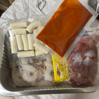 화끈한녀석들 새오똥400g 새우,오징어,똥집 볶음요리 소스,밀떡, 참기름 포함 — 5점을 준 리뷰어가 2022년 12월 올린 사용 사진