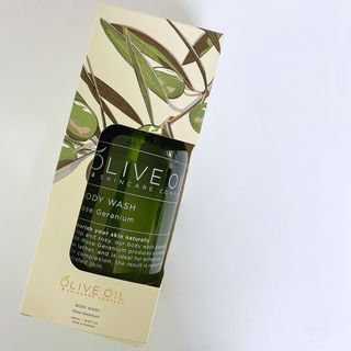 올리브 오일 스킨케어 컴퍼니 [OOSC] 향기로운 보습 로즈 제라늄 바디워시 500ml — 5점을 준 리뷰어가 2021년 6월 올린 사용 사진
