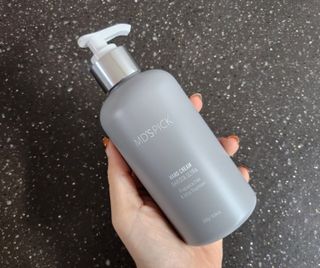 엠디스픽 무향 바리스타 핸드크림 울트라 고보습 대용량 펌핑 245g — 5점을 준 리뷰어가 2023년 1월 올린 사용 사진