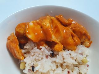 굽네몰 [굽네] 소스가 맛있는 닭가슴살 슬라이스 4종 — 4.5점을 준 리뷰어가 2021년 11월 올린 사용 사진