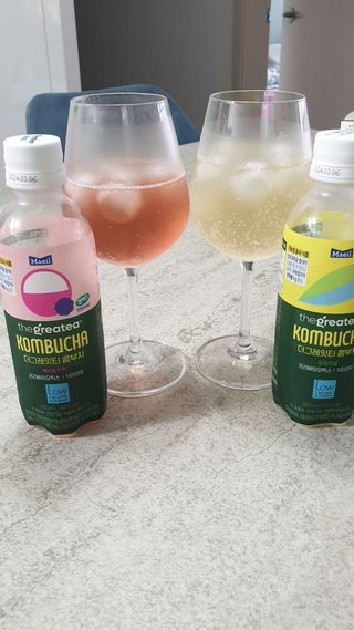 더그레잇티 콤부차 [매일유업] 더그레잇티 44kcal 콤부차 300ml *12개입 (오리지널 6개+베리리치 6개) — 5점을 준 리뷰어가 2023년 7월 올린 사용 사진