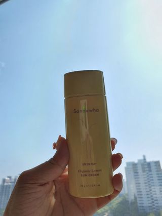 스킨큐어 산다화 유기농 레몬썬크림 — 5점을 준 리뷰어가 2022년 4월 올린 사용 사진