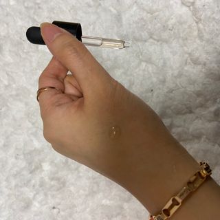피지오겔 사이언수티컬즈 더 링클-스탑 백 앰플 세럼 — 5점을 준 리뷰어가 2022년 4월 올린 사용 사진