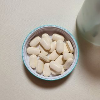 체인미 엘라스틴 콜라겐으로 이뻐진데이 500mg x 30정 — 4점을 준 리뷰어가 2021년 12월 올린 사용 사진