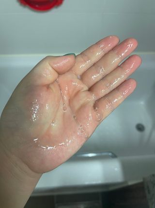 mom e 맘이 내추럴 베이비 케어 샴푸앤바스+로션 — 4점을 준 리뷰어가 2021년 1월 올린 사용 사진