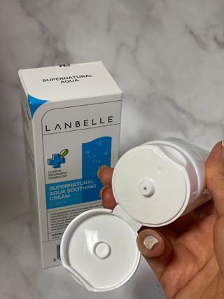 랑벨 수퍼내츄럴 아쿠아 수딩 크림 100ml — 5점을 준 리뷰어가 2022년 5월 올린 사용 사진