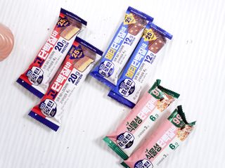 이지프로틴바 3종x각 2ea (고단백질바, 멀티단백질바, 식물성단백질바) — 5점을 준 리뷰어가 2024년 2월 올린 사용 사진