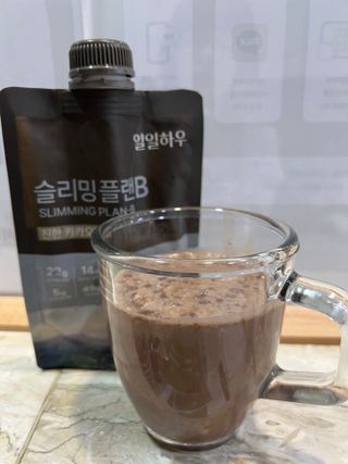 일일하우 슬리밍 플랜B 고소한 귀리맛, 진한 카카오맛 (체중조절식) — 5점을 준 리뷰어가 2023년 8월 올린 사용 사진