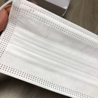 위케어 원데이 덴탈마스크 50매 화이트 대형 국내생산 — 3점을 준 리뷰어가 2021년 2월 올린 사용 사진