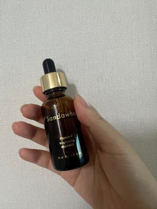 스킨큐어 산다화 비타민c 화이트닝 에센스 30ml — 5점을 준 리뷰어가 2023년 7월 올린 사용 사진