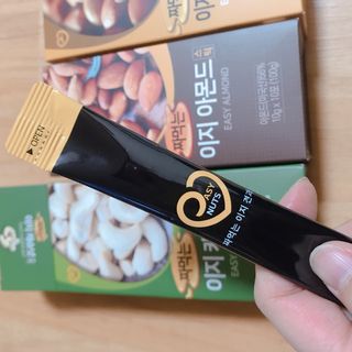 짜먹는 이지견과 짜먹는 이지아몬드, 짜먹는 이지허니피넛, 짜먹는 이지캐슈넛 각 10g X  10포 — 5점을 준 리뷰어가 2021년 2월 올린 사용 사진
