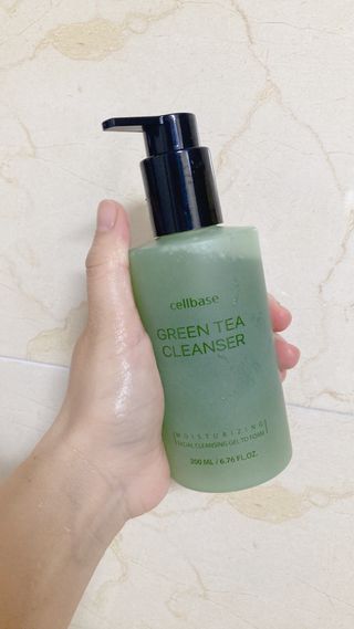 프리마인 메이크업과 들뜨는 각질까지 한방에 깐달걀로! 순하기까지한 셀베이스 그린티클렌저(200ml) — 5점을 준 리뷰어가 2023년 4월 올린 사용 사진