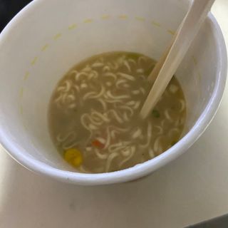 NISSIN 닛신 컵누들  4종 - 씨푸드오리지날, 씨푸드 스파이시, 씨푸드 커리, 씨푸드 XO소스 — 4.5점을 준 리뷰어가 2023년 1월 올린 사용 사진