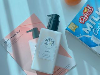줄라이 모닝 _ JULY MORNING 줄라이모닝 하이드레이팅 퍼퓸드 바디앤핸드 에멀젼 — 5점을 준 리뷰어가 2021년 12월 올린 사용 사진