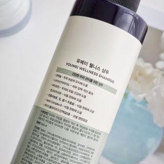 유메이 웰니스 샴푸 + 유메이 스칼프 브러쉬 — 5점을 준 리뷰어가 2021년 11월 올린 사용 사진