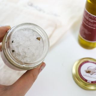 [딜리셔스코드] 타르투피 알레산드로 로시 트러플 소금 100g +트러플 오일 100ml set — 5점을 준 리뷰어가 2022년 6월 올린 사용 사진